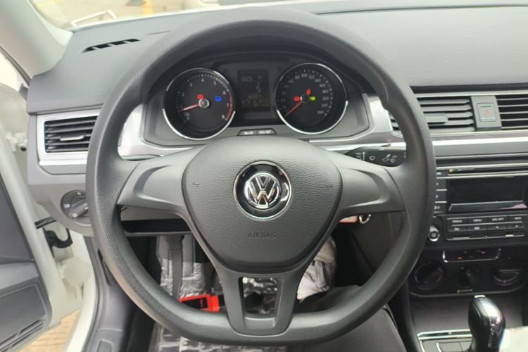 Used Volkswagen Bora 2018 1.5L Automatic Fashion Model Steering Wheel