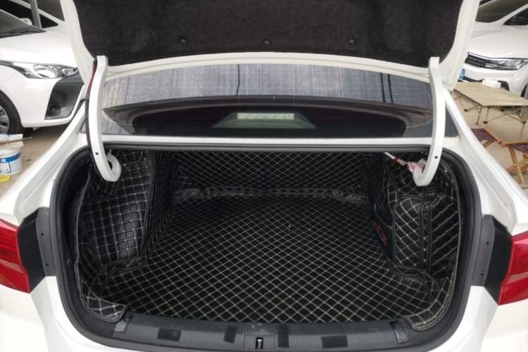 Used Volkswagen Bora 2018 1.5L Automatic Fashion Model Trunk