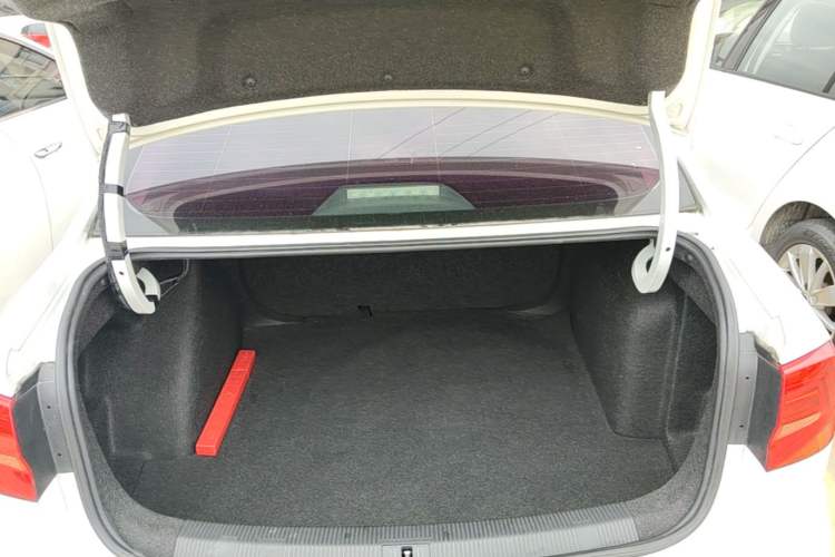 Used Volkswagen Bora 2018 1.5L Automatic Fashion Model Trunk