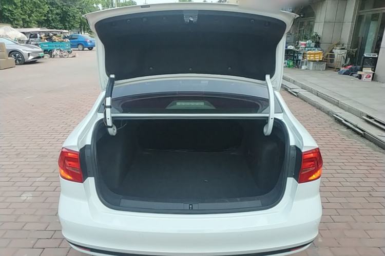 Used Volkswagen Bora 2018 1.5L Automatic Fashion Model Trunk