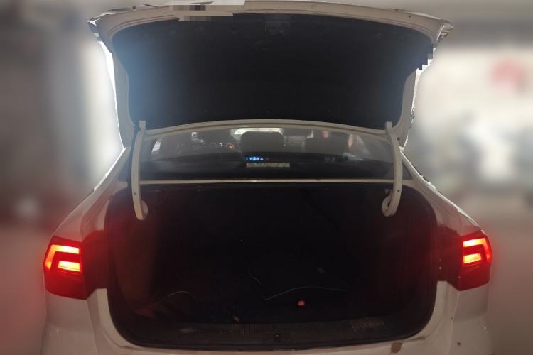 Used Volkswagen Bora 2018 1.5L Automatic Fashion Model Trunk
