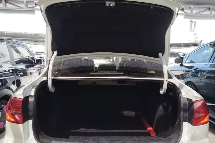 Used Volkswagen Bora 2018 1.5L Automatic Fashion Model Trunk