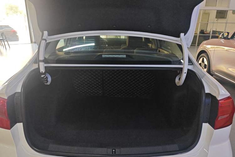 Used Volkswagen Bora 2018 1.5L Automatic Fashion Model Trunk