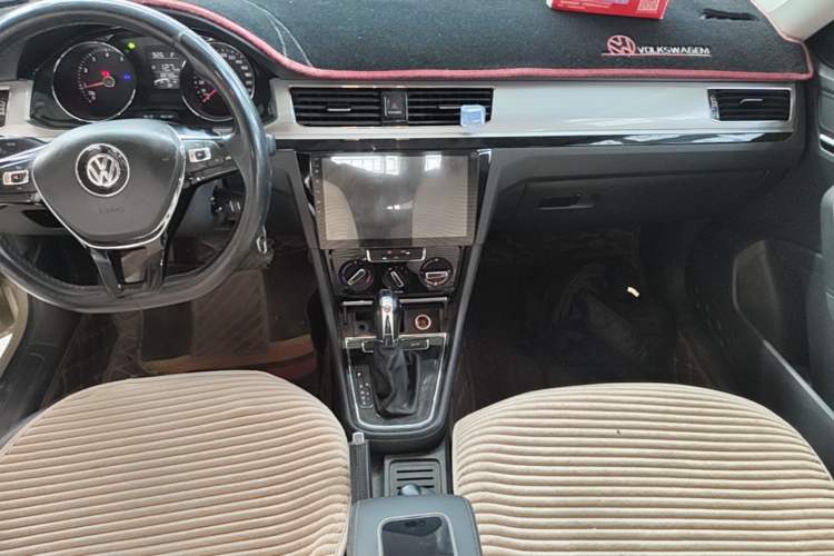 Used Volkswagen Bora 2018 1.5L Automatic Comfort Model Audio And AC Panel