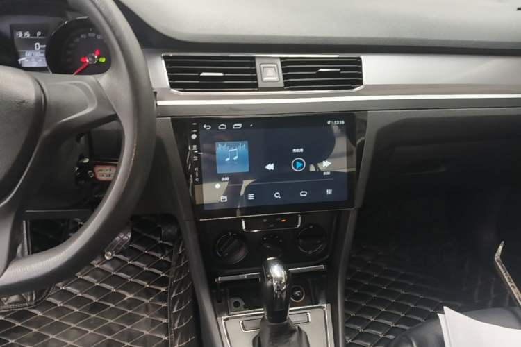 Used Volkswagen Bora 2018 1.5L Automatic Fashion Model Audio And AC Panel