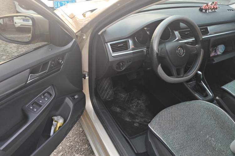 Used Volkswagen Bora 2018 1.5L Automatic Fashion Model Driver Seat