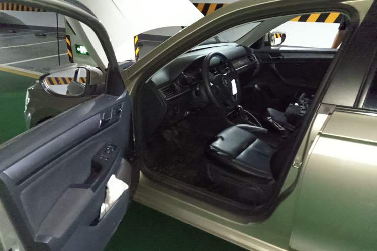 Used Volkswagen Bora 2018 1.5L Automatic Fashion Model Driver Seat