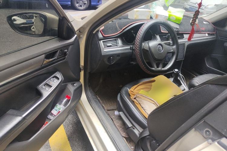 Used Volkswagen Bora 2018 1.5L Manual Fashion Model Driver Seat