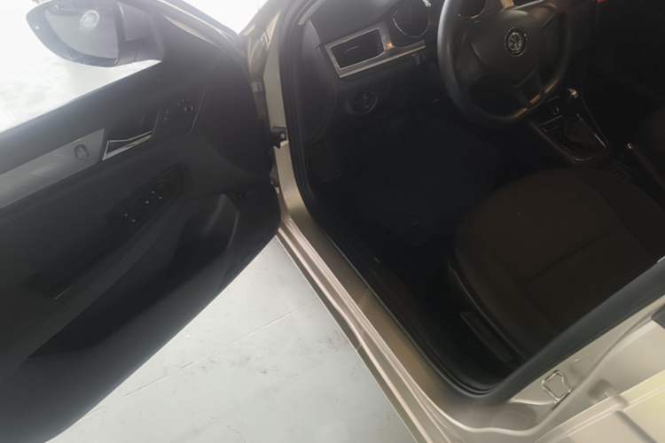 Used Volkswagen Bora 2018 1.5L Automatic Fashion Model Driver Seat