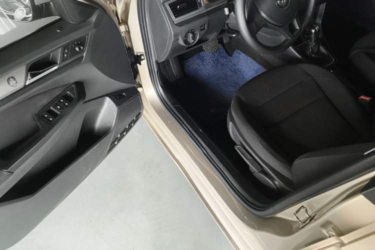 Used Volkswagen Bora 2018 1.5L Automatic Fashion Model Driver Seat