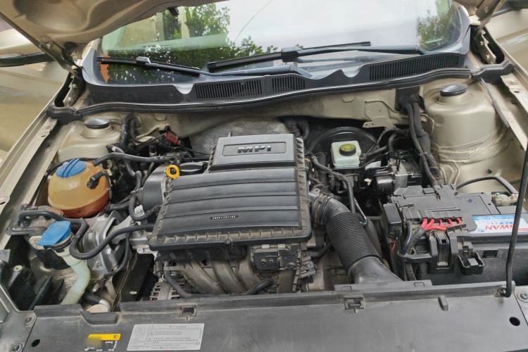 Used Volkswagen Bora 2018 1.5L Manual Fashion Model Engine Bay
