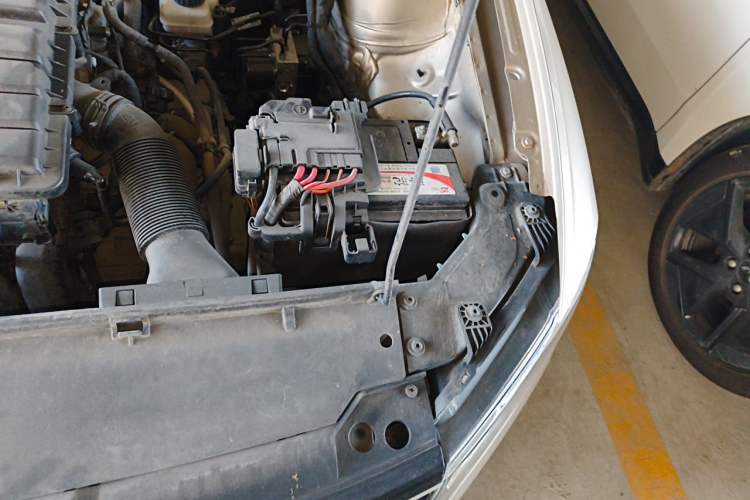 Used Volkswagen Bora 2018 1.5L Automatic Comfort Model Engine Bay Left