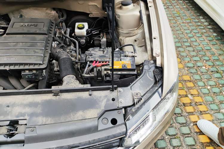 Used Volkswagen Bora 2018 1.5L Manual Fashion Model Engine Bay Left