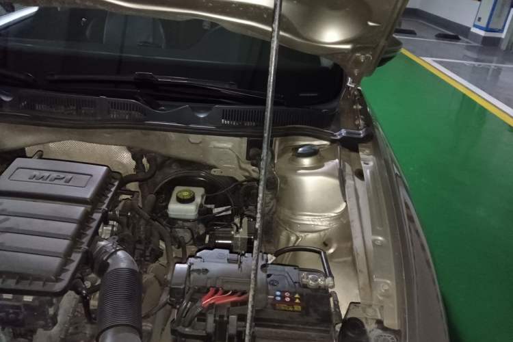 Used Volkswagen Bora 2018 1.5L Automatic Fashion Model Engine Bay Left
