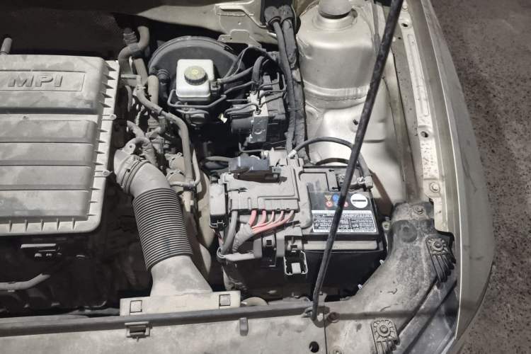 Used Volkswagen Bora 2018 1.5L Manual Comfort Model Engine Bay Left