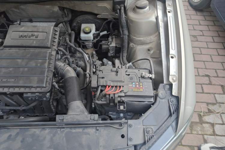 Used Volkswagen Bora 2018 1.5L Automatic Comfort Model Engine Bay Left