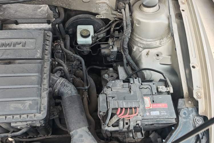 Used Volkswagen Bora 2018 1.5L Manual Fashion Model Engine Bay Left