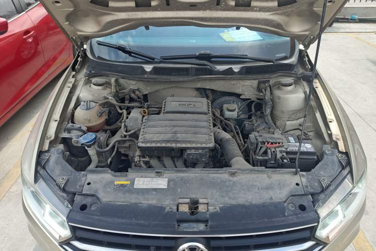 Used Volkswagen Bora 2018 1.5L Automatic Fashion Model Engine Bay