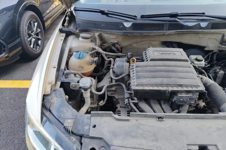 Used Volkswagen Bora 2018 1.5L Automatic Fashion Model Engine Bay Right