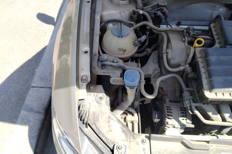 Used Volkswagen Bora 2018 1.5L Automatic Fashion Model Engine Bay Right
