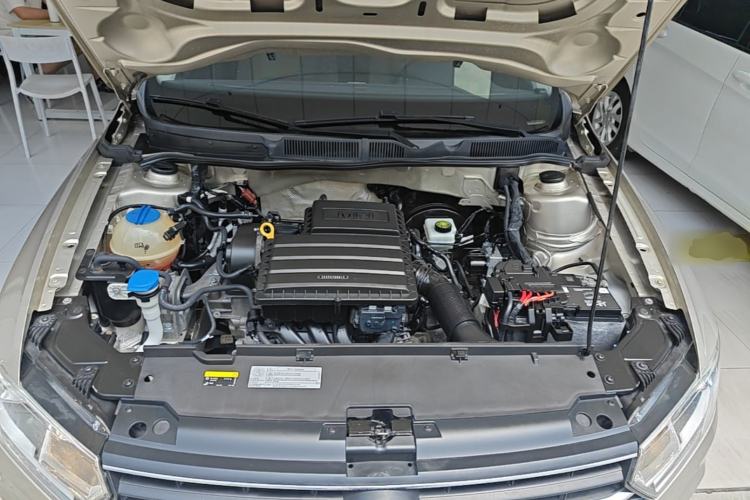 Used Volkswagen Bora 2018 1.5L Automatic Fashion Model Engine Bay