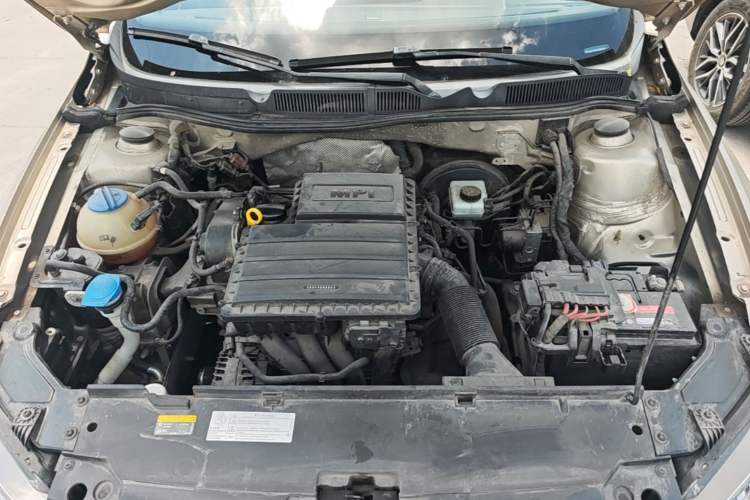 Used Volkswagen Bora 2018 1.5L Manual Fashion Model Engine Bay