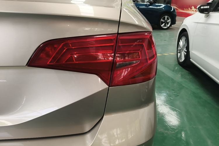 Used Volkswagen Bora 2018 1.5L Automatic Fashion Model Exterior 3