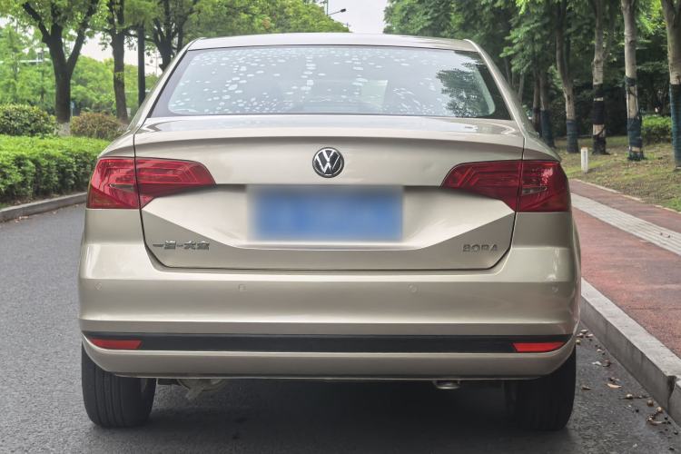 Used Volkswagen Bora 2018 1.5L Automatic Fashion Model Exterior 4