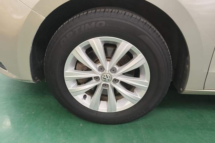 Used Volkswagen Bora 2018 1.5L Automatic Fashion Model Exterior 4