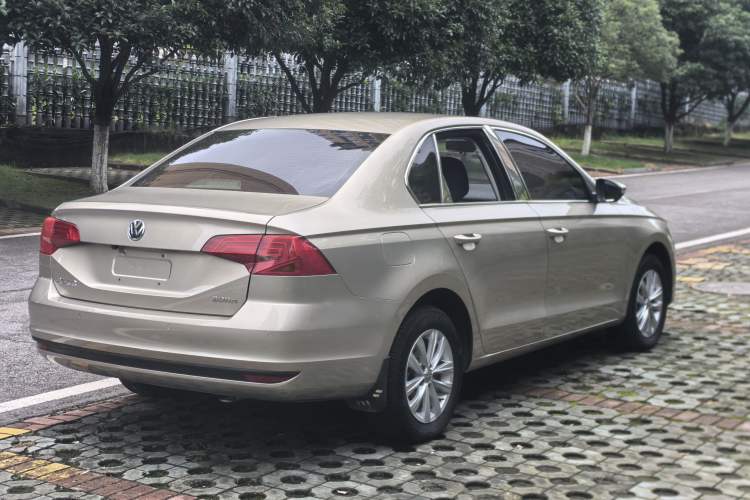 Used Volkswagen Bora 2018 1.5L Automatic Fashion Model Exterior 4