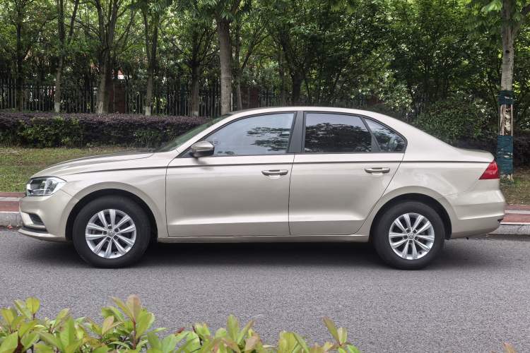Used Volkswagen Bora 2018 1.5L Automatic Fashion Model Exterior 6