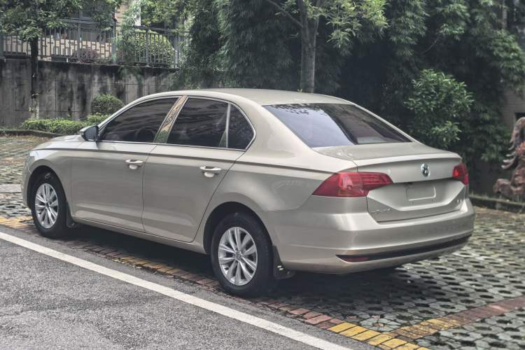 Used Volkswagen Bora 2018 1.5L Automatic Fashion Model Exterior 6