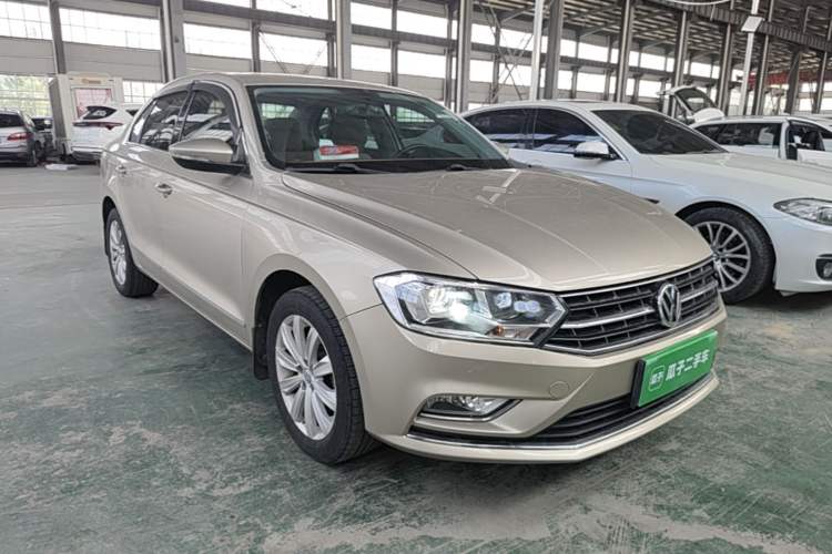 Used Volkswagen Bora 2018 1.5L Automatic Comfort Model Front Right 45 Deg