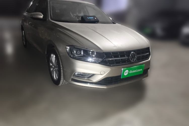 Used Volkswagen Bora 2018 1.5L Manual Comfort Model Front Right 45 Deg