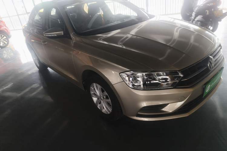 Used Volkswagen Bora 2018 1.5L Automatic Fashion Model Front Right 45 Deg