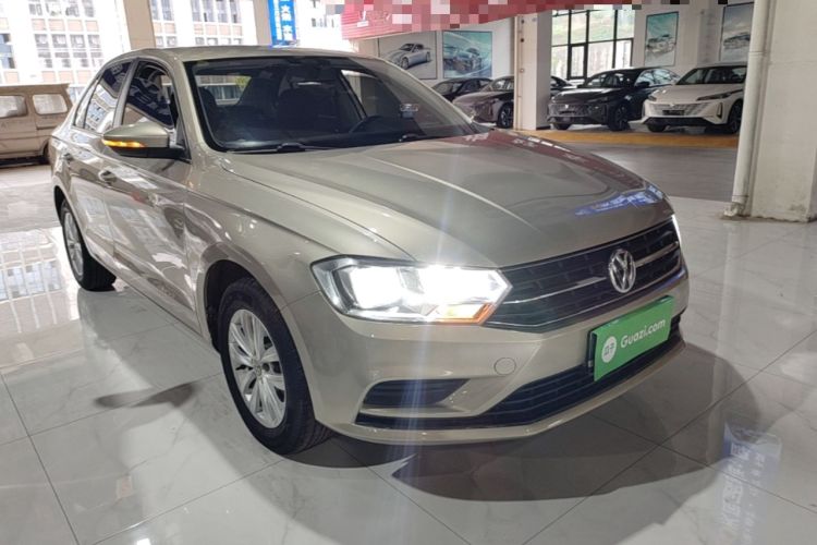 Used Volkswagen Bora 2018 1.5L Automatic Fashion Model Front Right 45 Deg