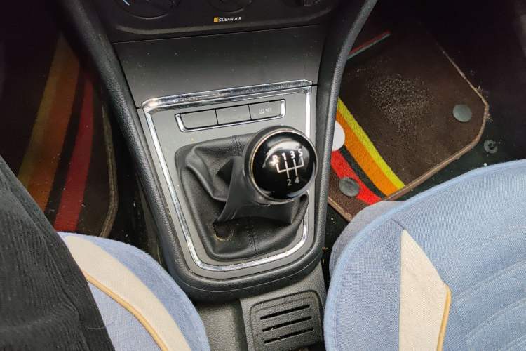 Used Volkswagen Bora 2018 1.5L Manual Fashion Model Gear Lever