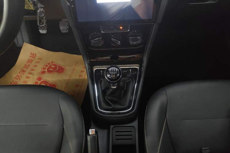 Used Volkswagen Bora 2018 1.5L Manual Comfort Model Gear Lever
