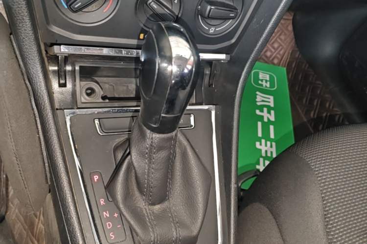 Used Volkswagen Bora 2018 1.5L Automatic Fashion Model Gear Lever
