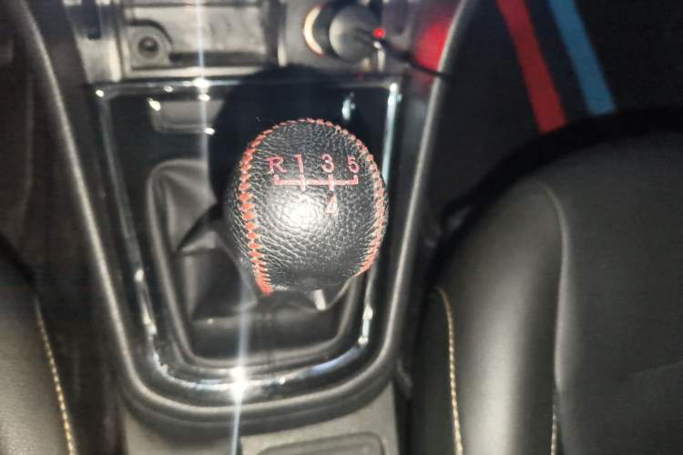 Used Volkswagen Bora 2018 1.5L Manual Comfort Model Gear Lever