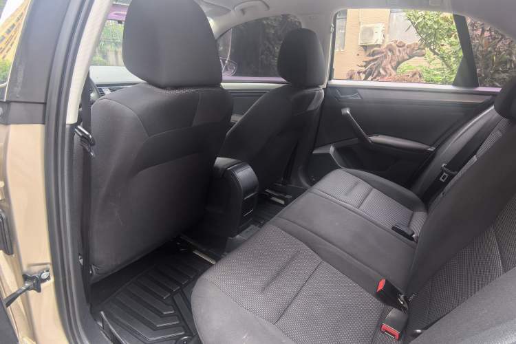 Used Volkswagen Bora 2018 1.5L Automatic Fashion Model Interior 2