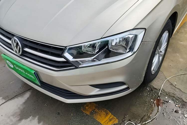 Used Volkswagen Bora 2018 1.5L Automatic Fashion Model Left Front Headlight