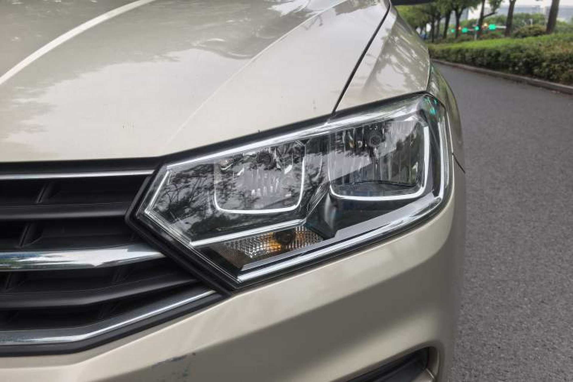 Used Volkswagen Bora 2018 1.5L Automatic Fashion Model Left Front Headlight