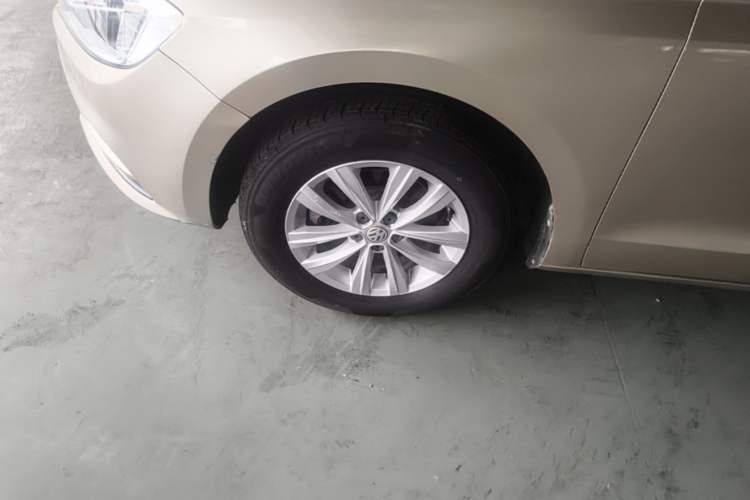 Used Volkswagen Bora 2018 1.5L Automatic Fashion Model Left Front Wheel Hub