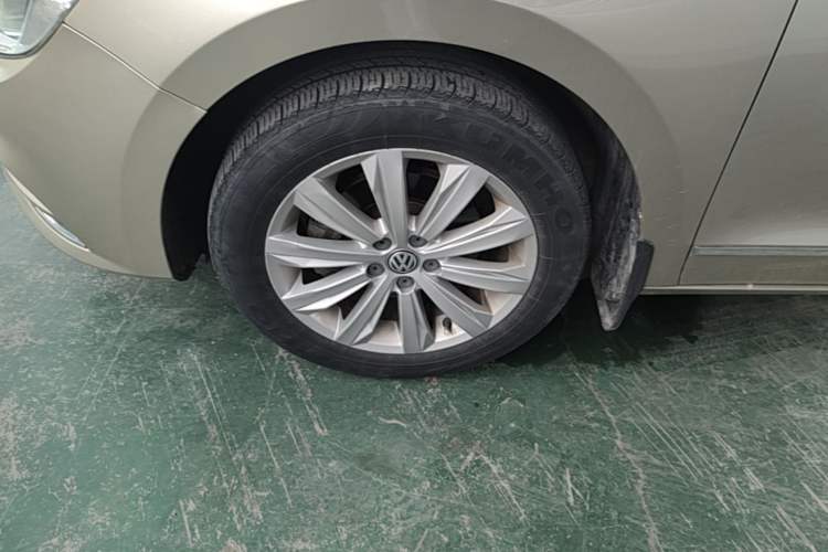 Used Volkswagen Bora 2018 1.5L Automatic Comfort Model Left Front Wheel Hub