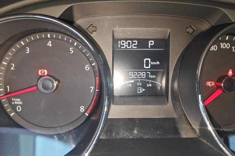 Used Volkswagen Bora 2018 1.5L Automatic Fashion Model Odometer Close Up