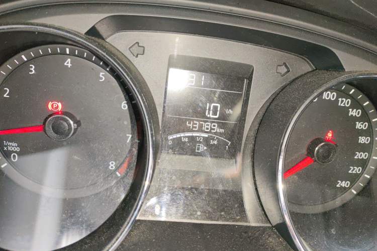 Used Volkswagen Bora 2018 1.5L Manual Fashion Model Odometer Close Up
