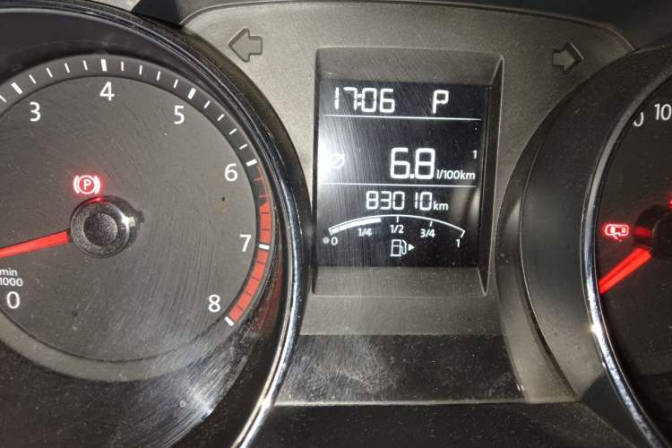 Used Volkswagen Bora 2018 1.5L Automatic Fashion Model Odometer Close Up
