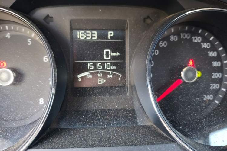 Used Volkswagen Bora 2018 1.5L Automatic Fashion Model Odometer Close Up