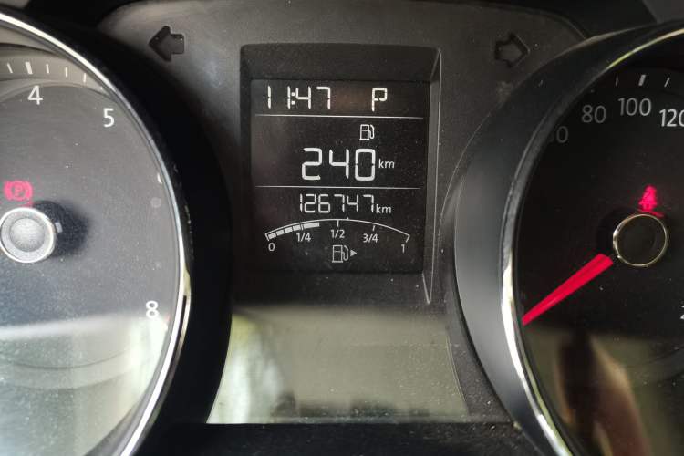 Used Volkswagen Bora 2018 1.5L Automatic Fashion Model Odometer Close Up